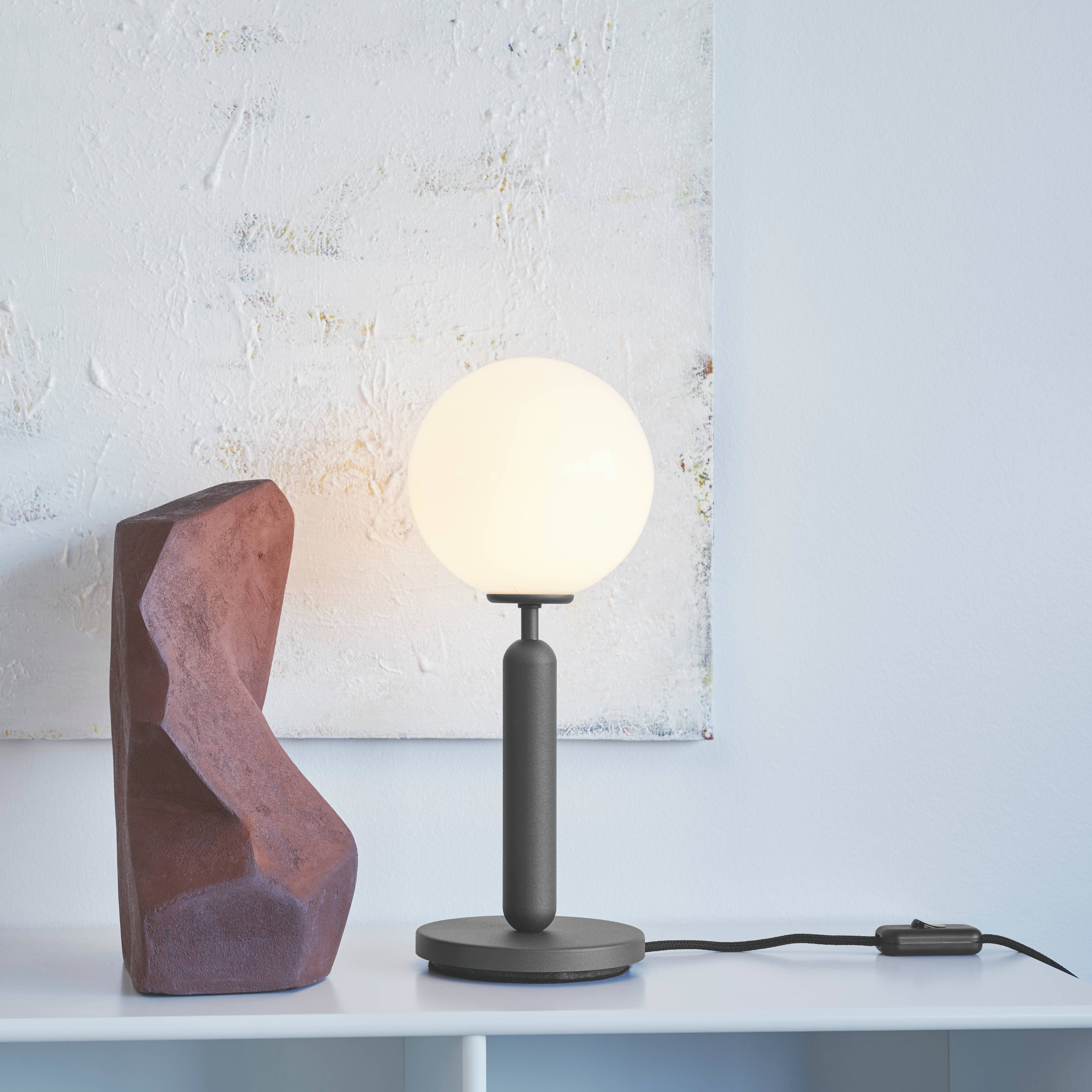 Miira Table Lamp