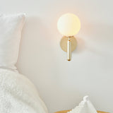 Miira Wall Lamp