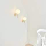 Miira Wall Lamp