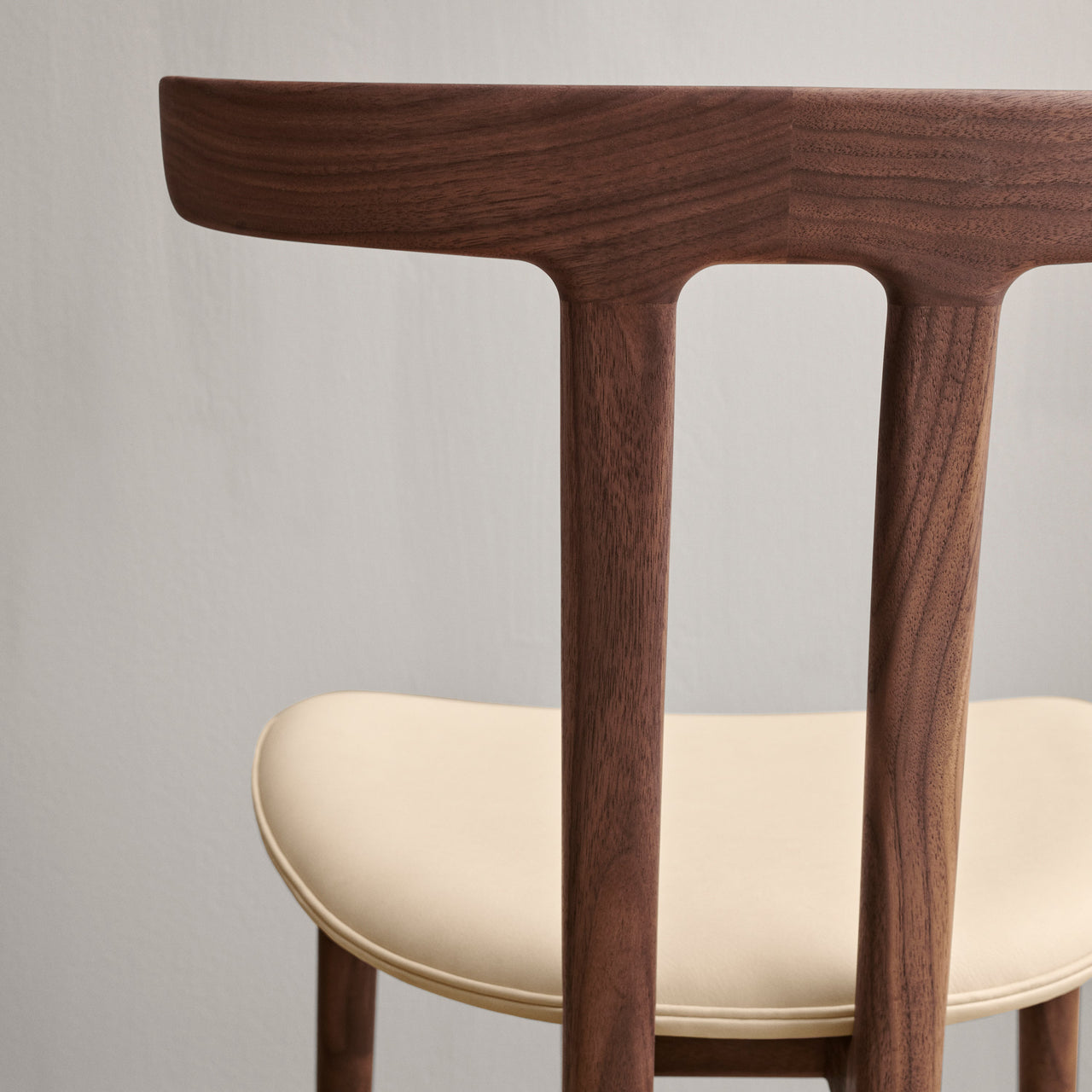 OW58 T-Chair