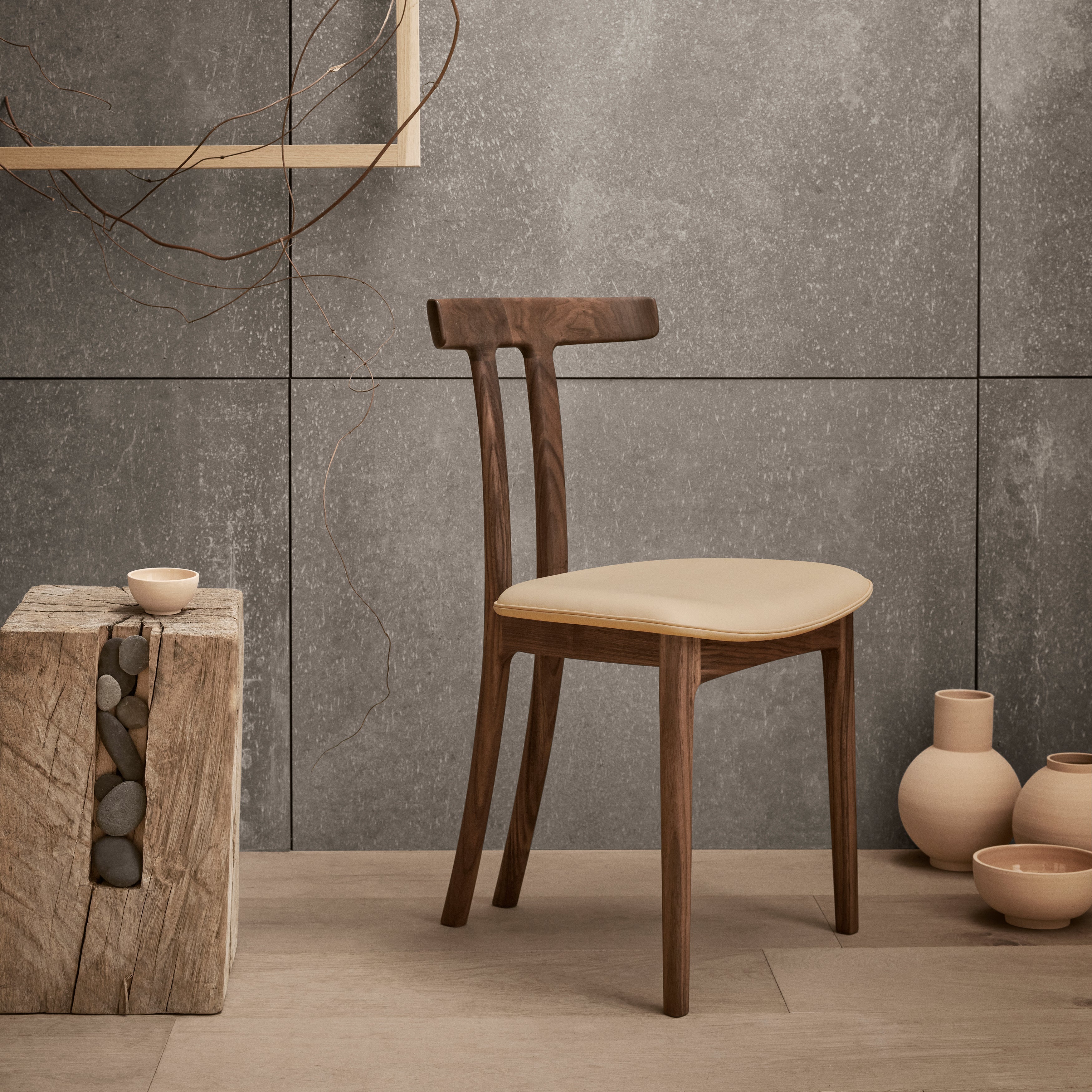 OW58 T-Chair