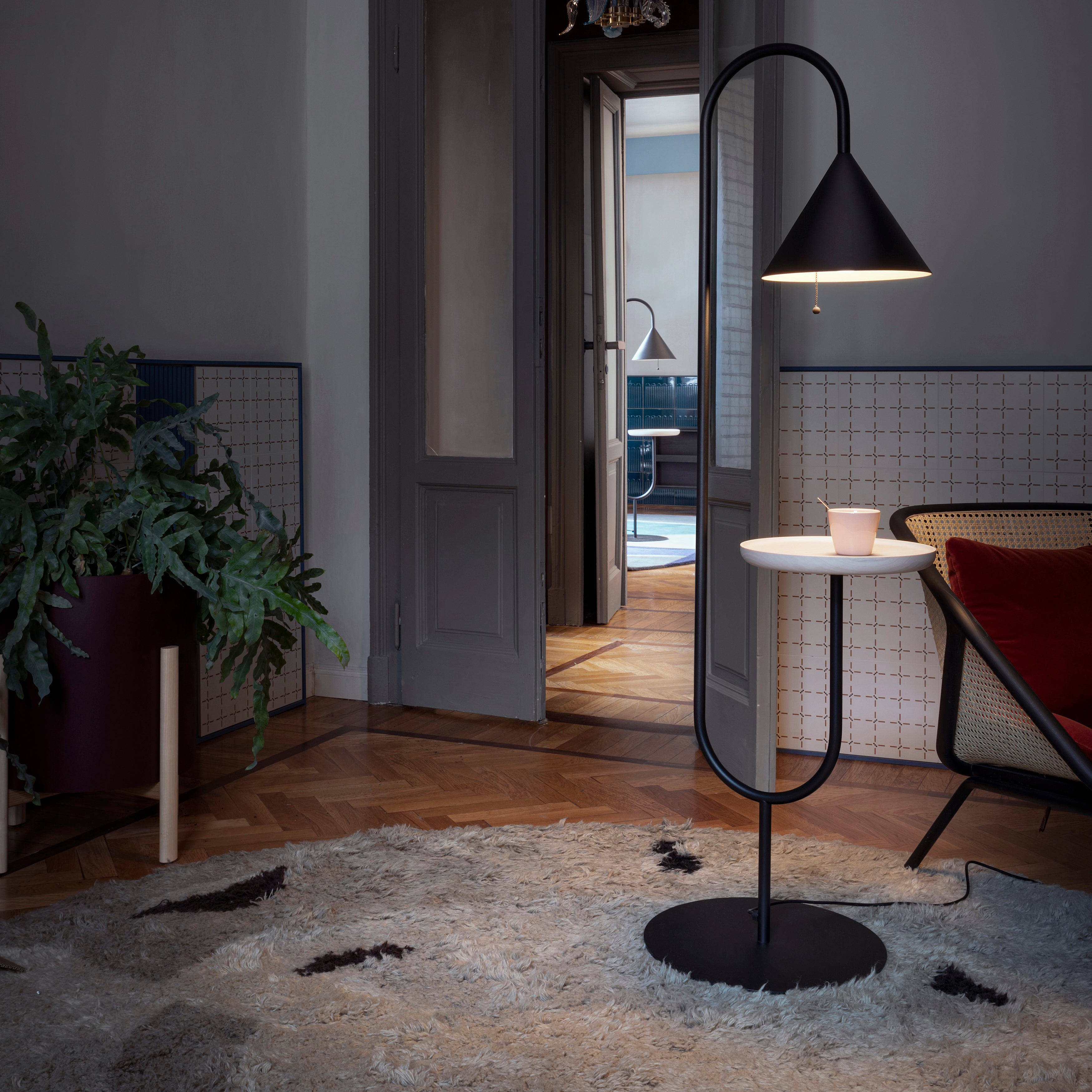 Ozz Lounge Floor Lamp