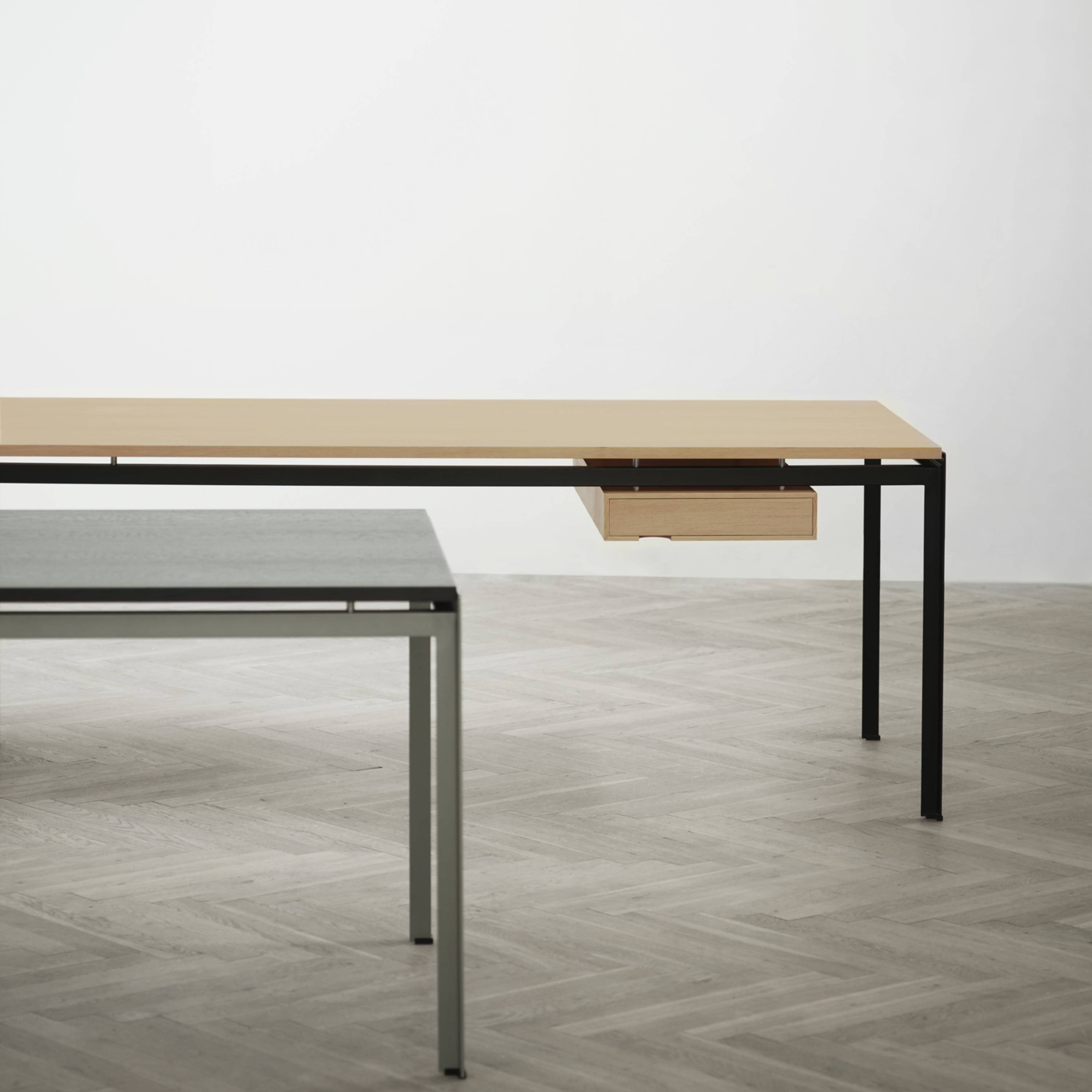 PK52A Student Desk