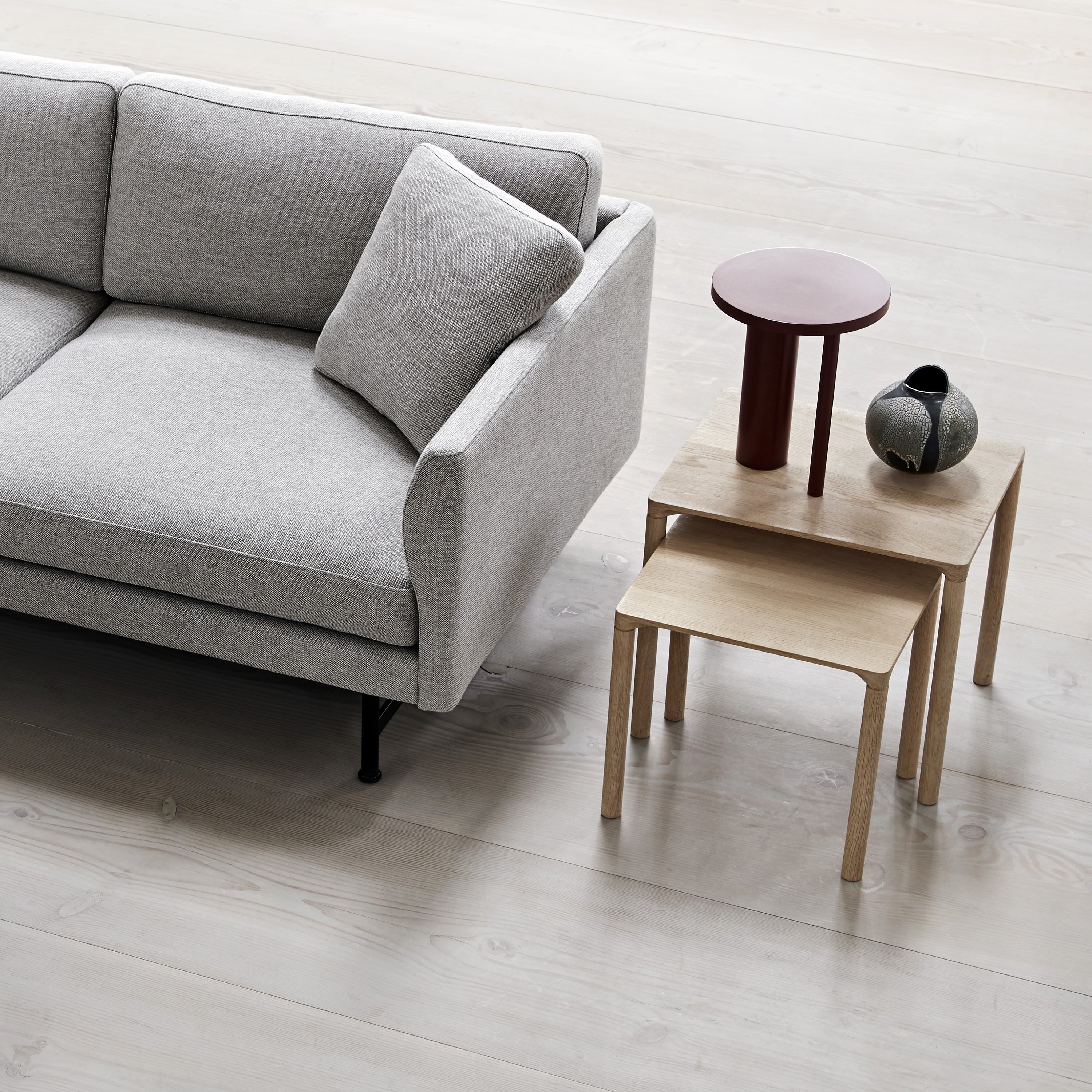 Piloti Table: Square + LS
