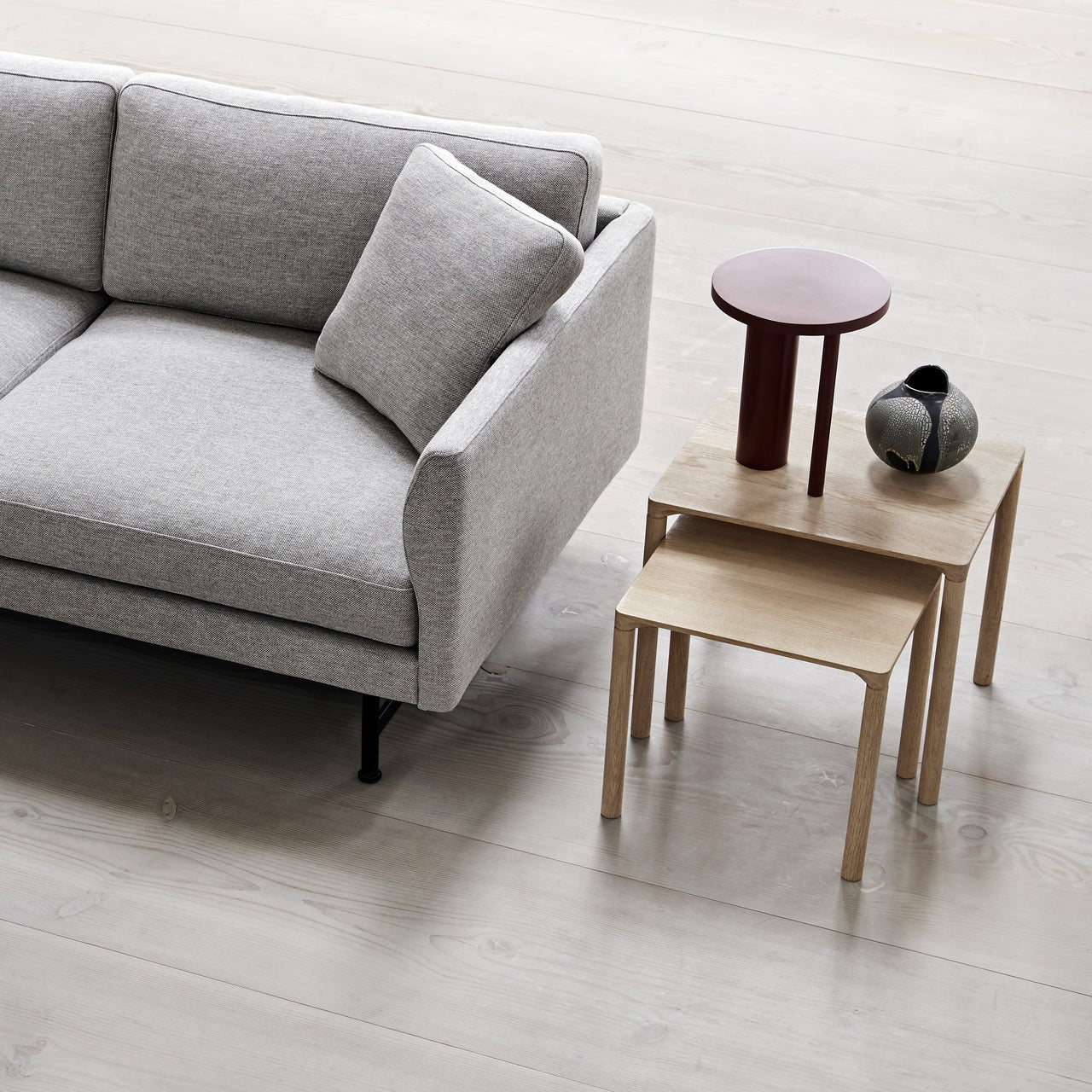 Piloti Table: Square + LS