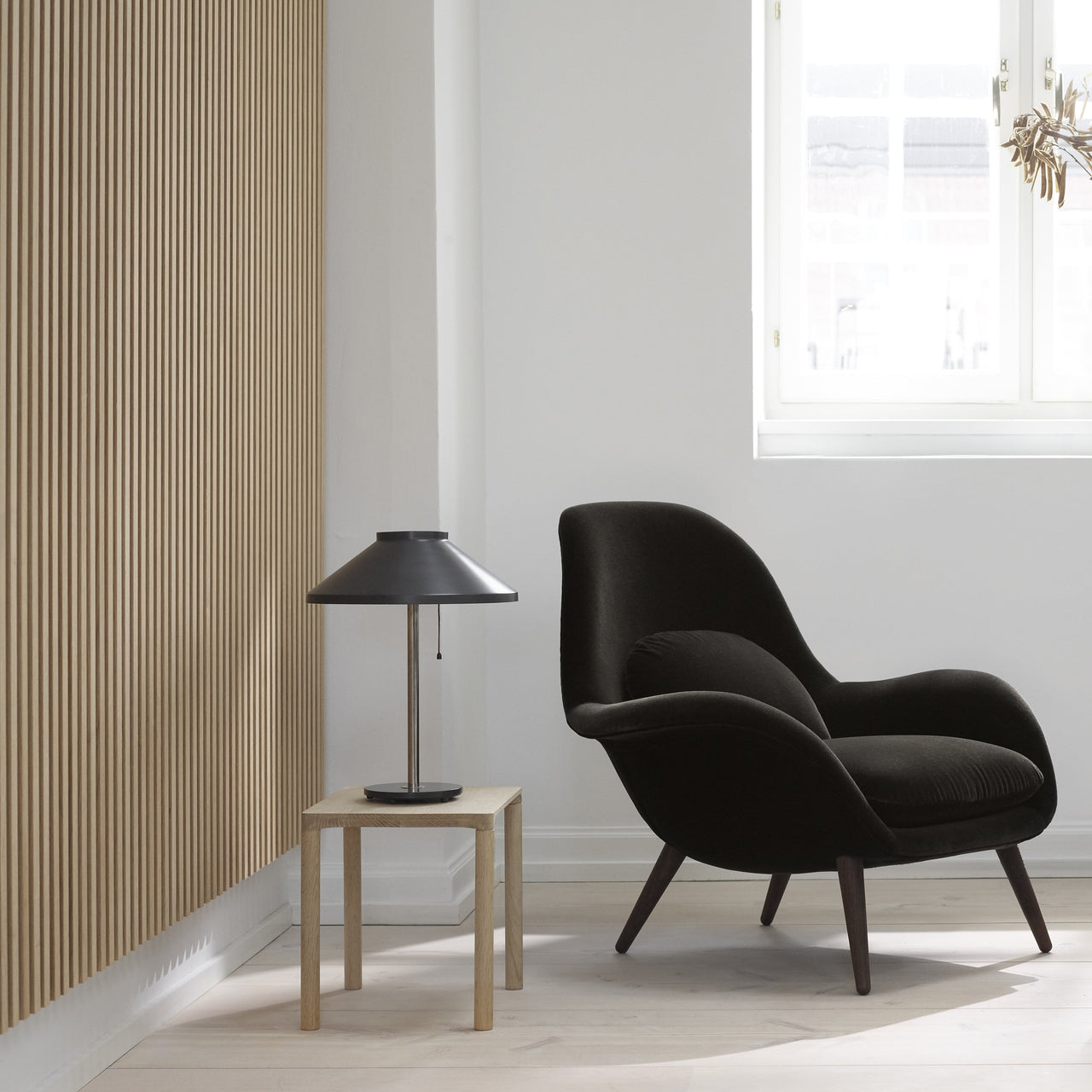 Piloti Table: Square + LS
