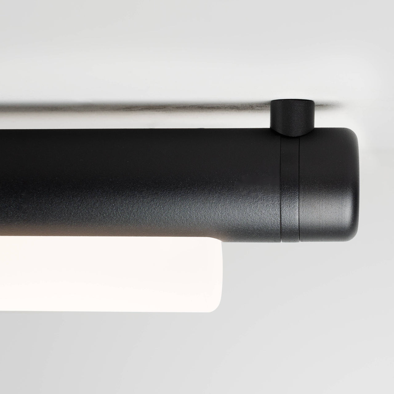 Pipeline 40 Ceiling/Wall Light: DI