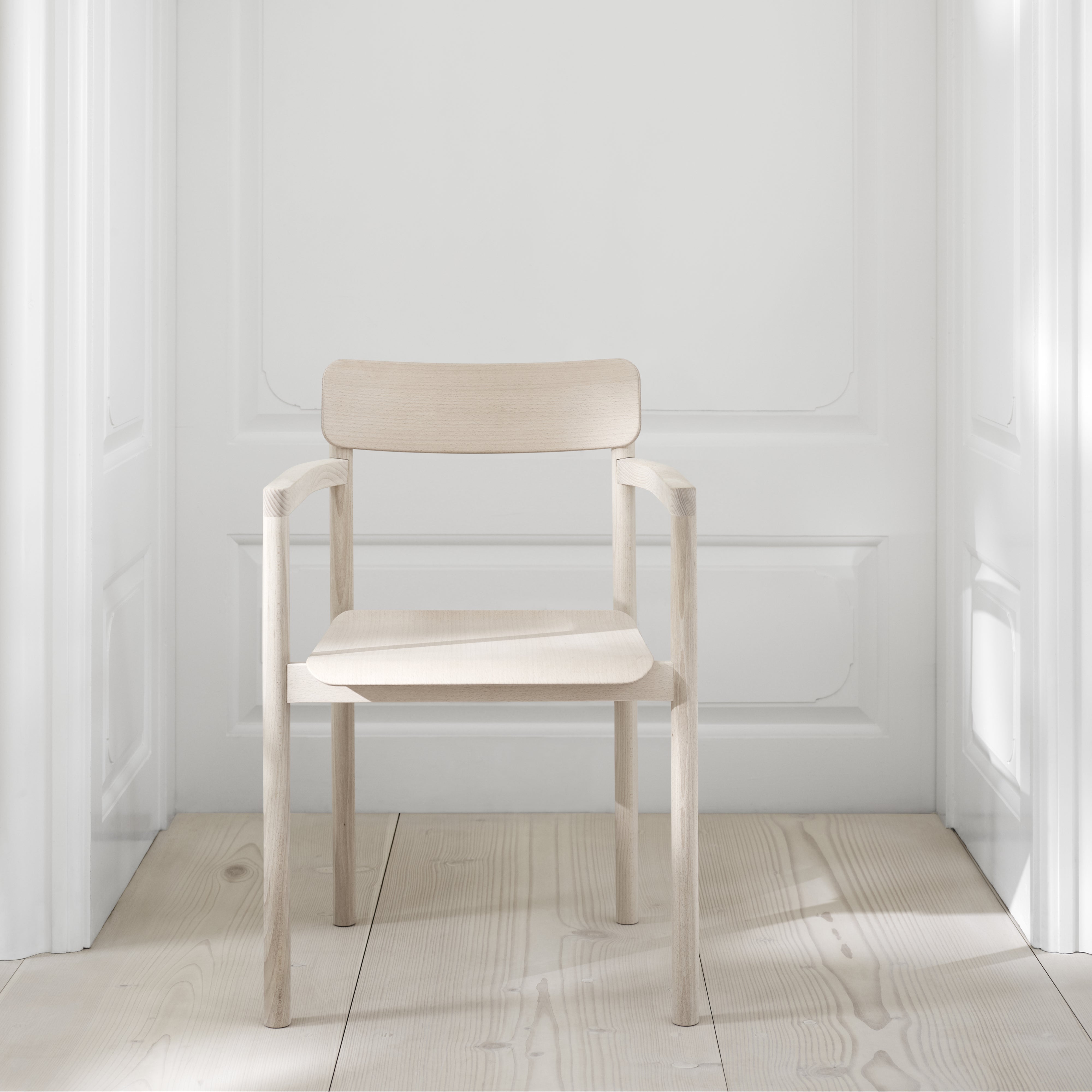 Post Armchair: LS