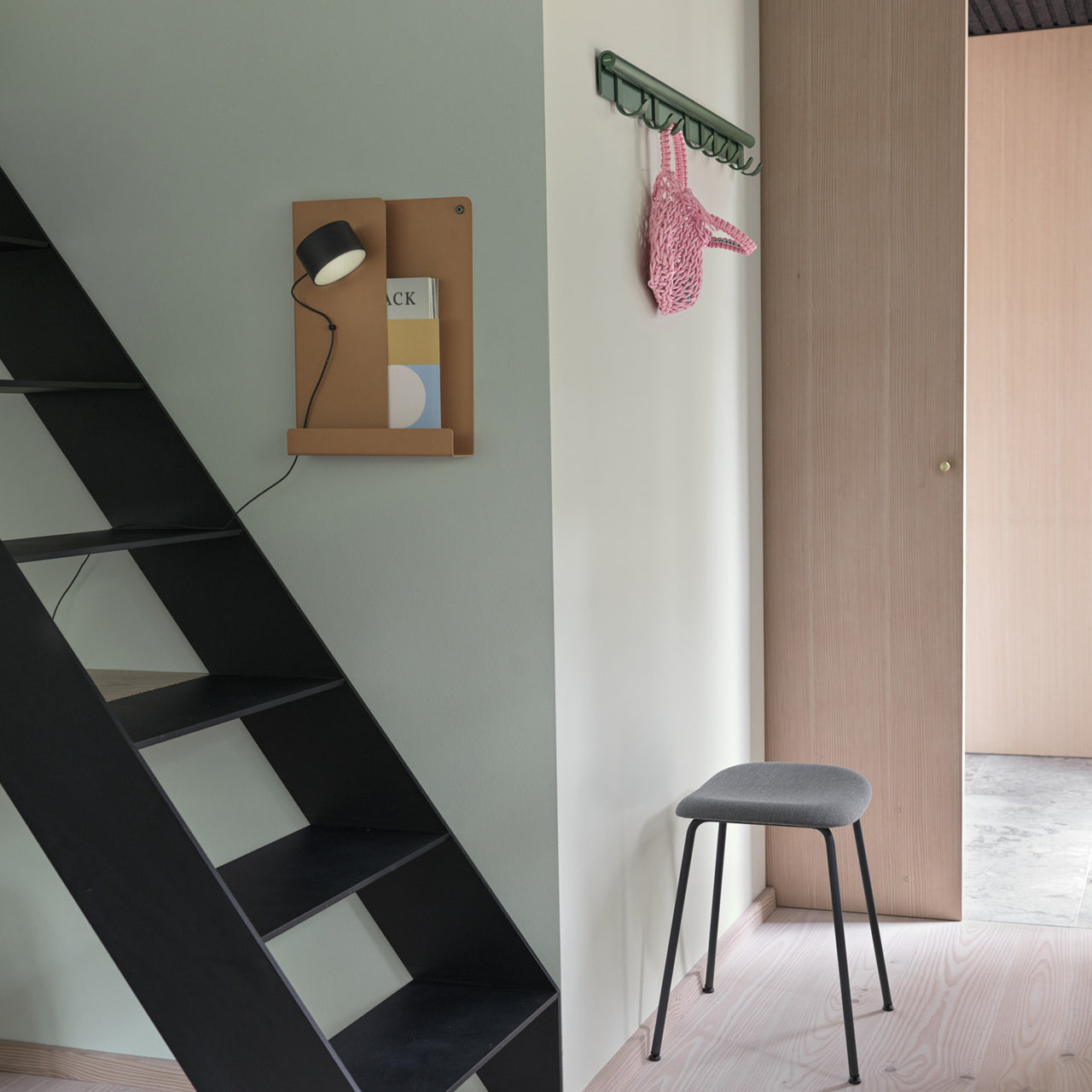 Post Wall Lamp: LS
