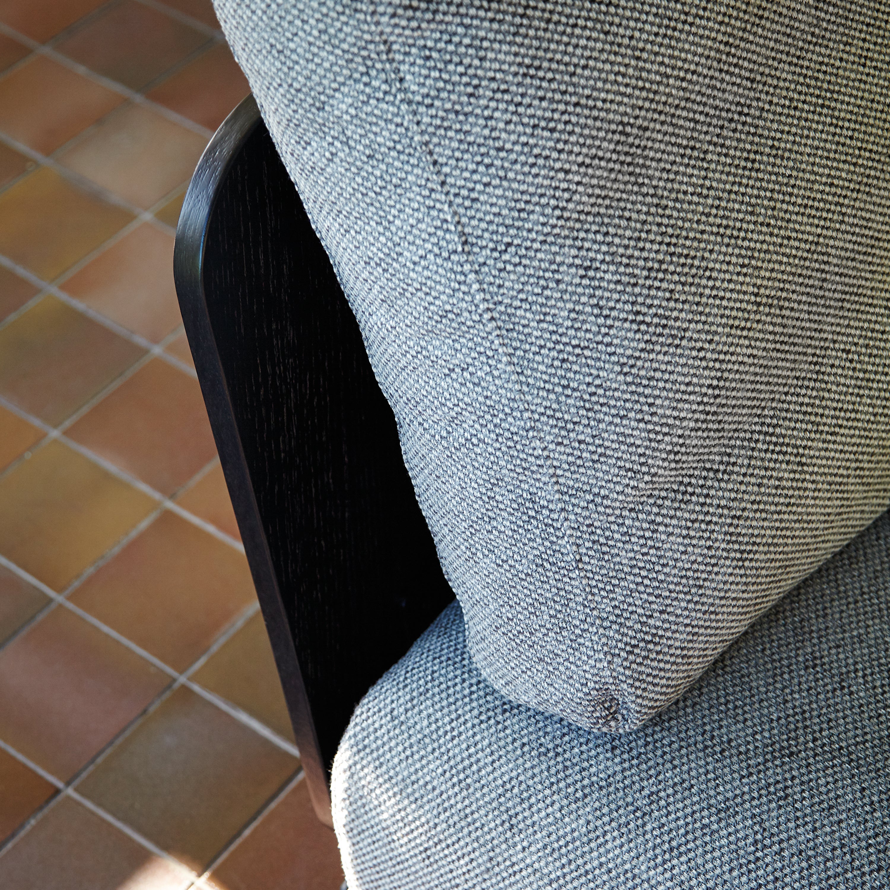 Amor Cortese Chaise Lounge