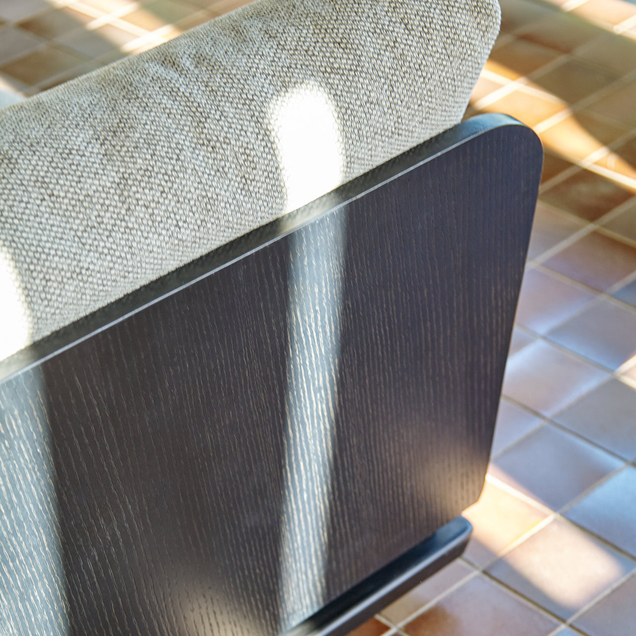 Amor Cortese Chaise Lounge