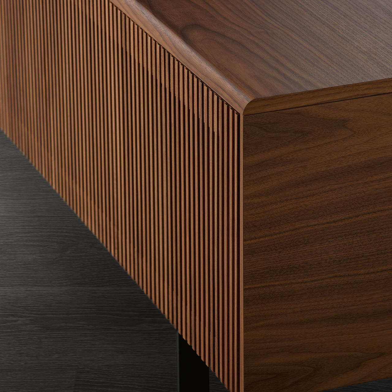 Malmö Technic Sideboard: Medium