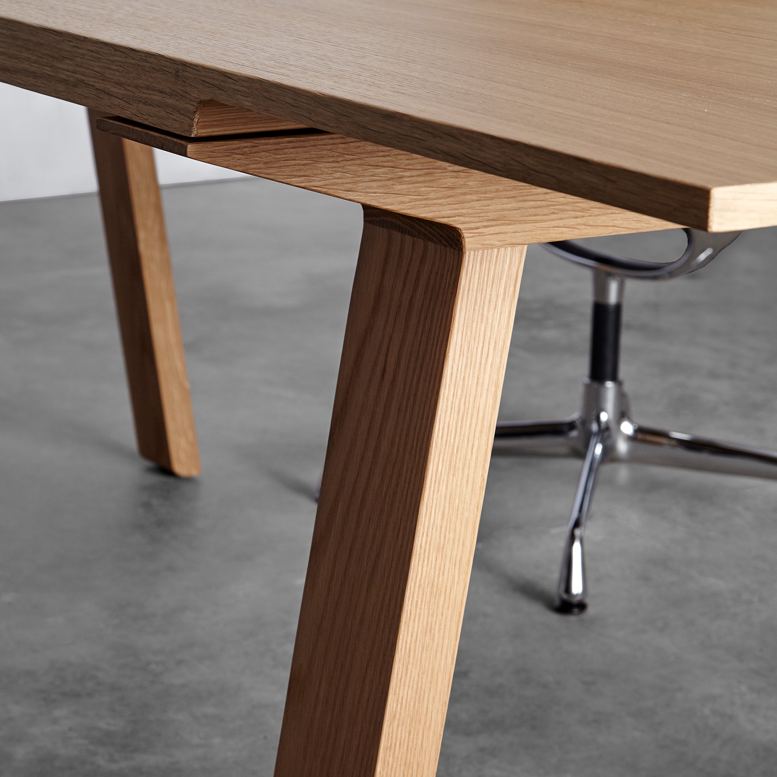 Mitis Table: Medium