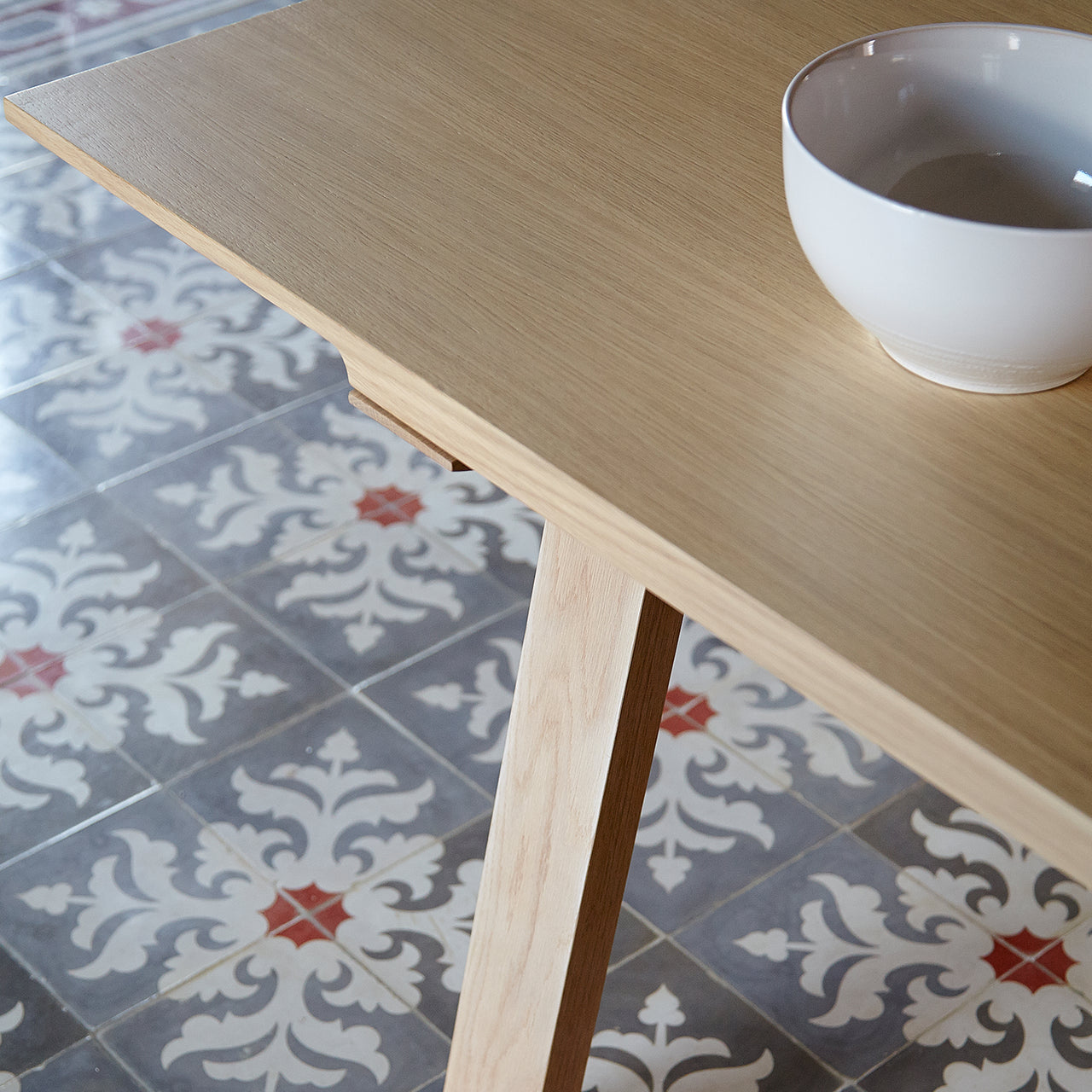 Mitis Table: Small