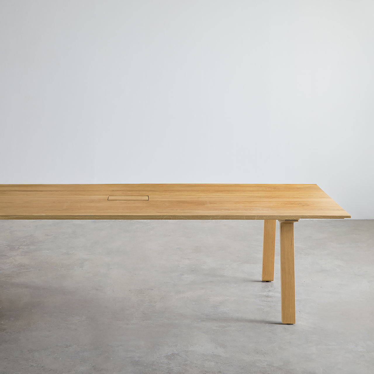 Mitis Table: Medium