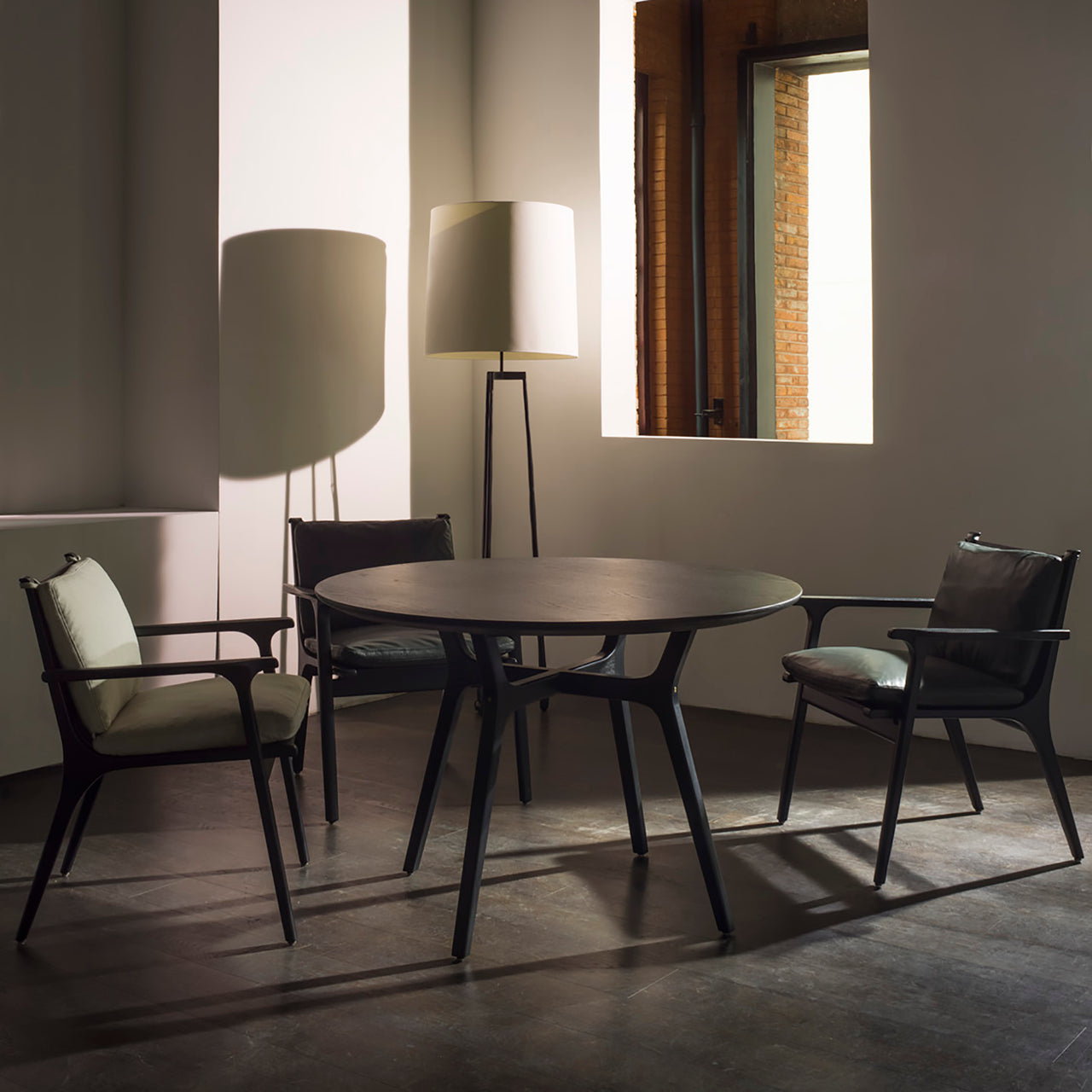 Ren Round Dining Table