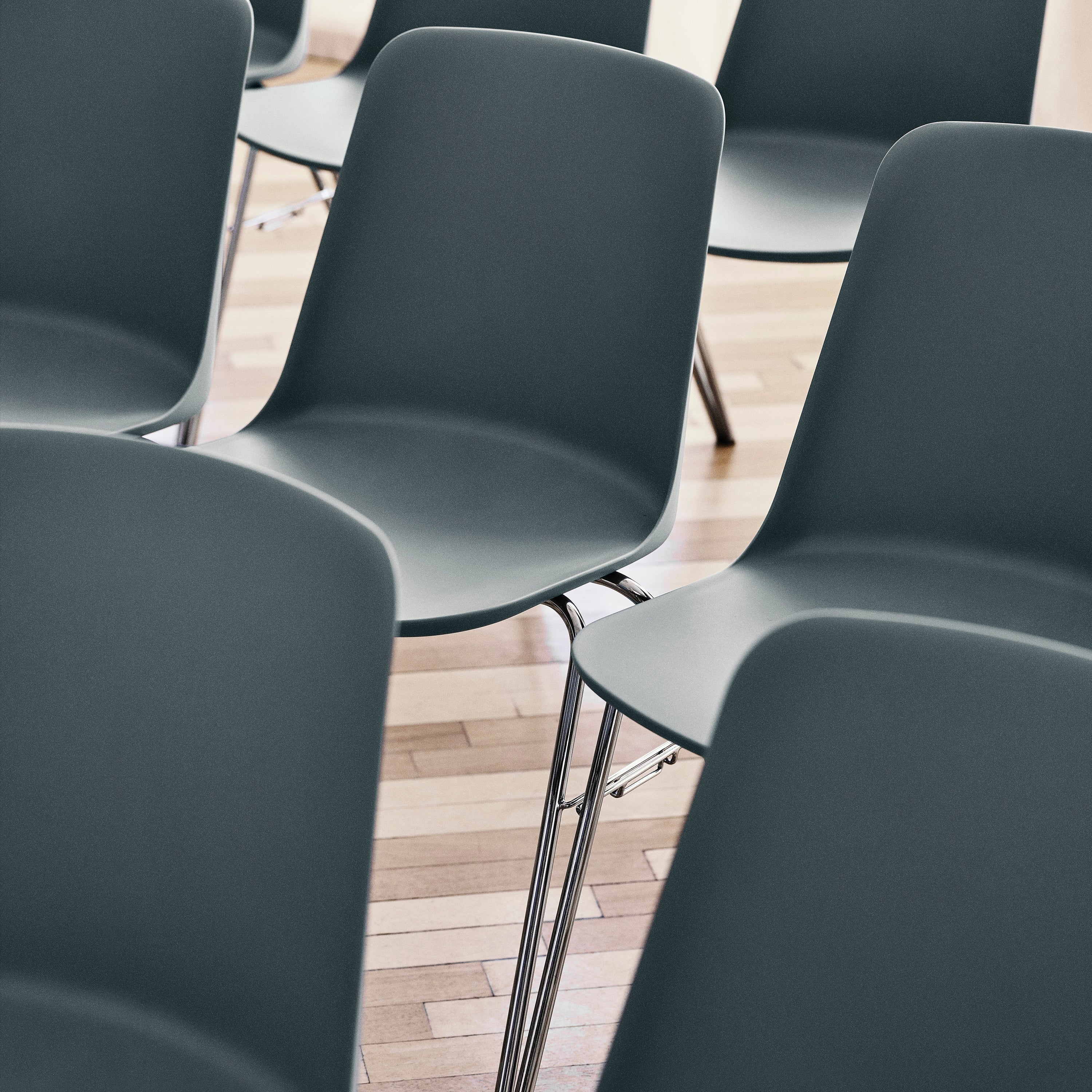 Rely Stacking Chair: HW27 + LS