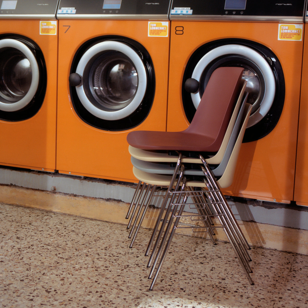 Rely Stacking Chair: HW27 + LS