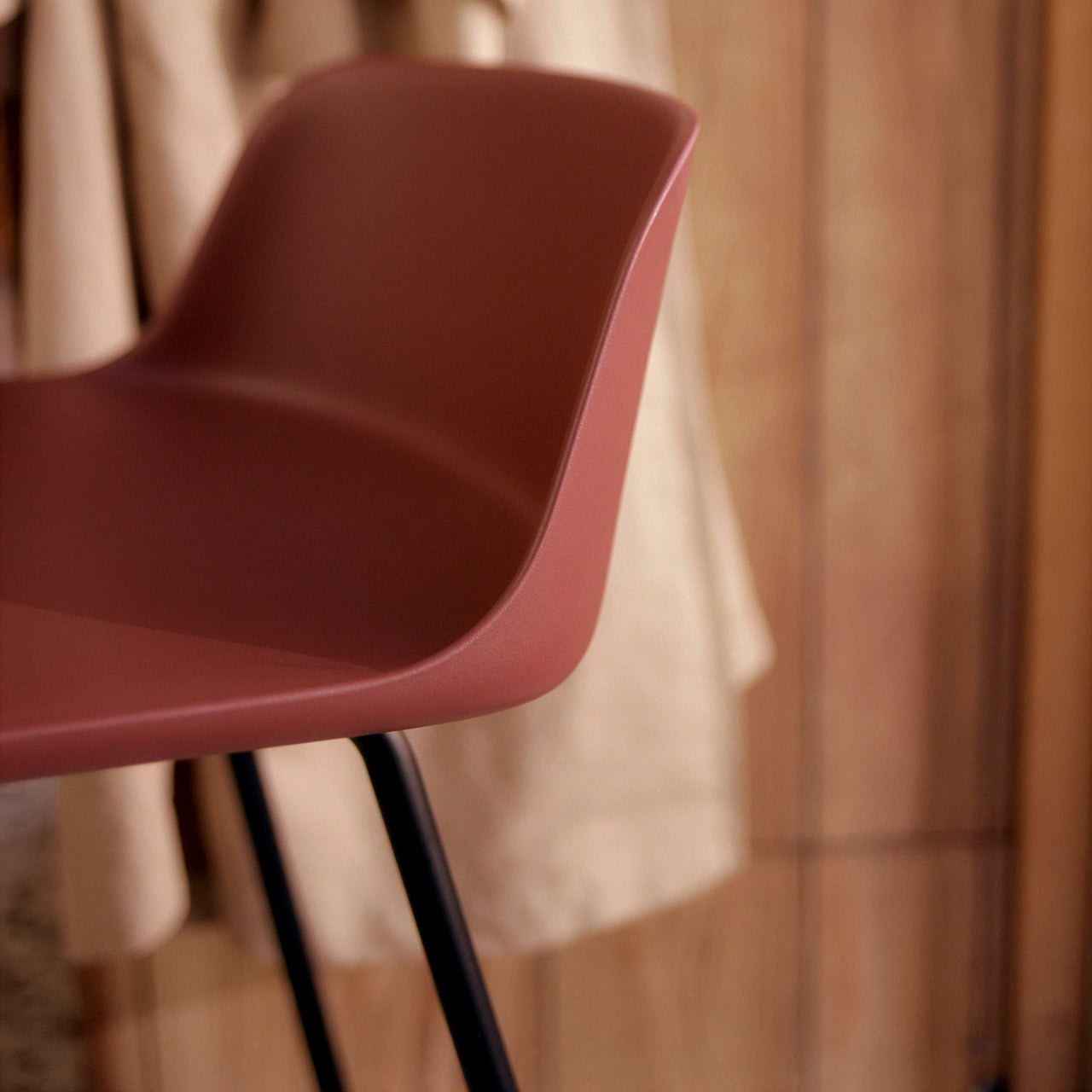 Rely Bar + Counter Lowback Stool: HW86 + HW81