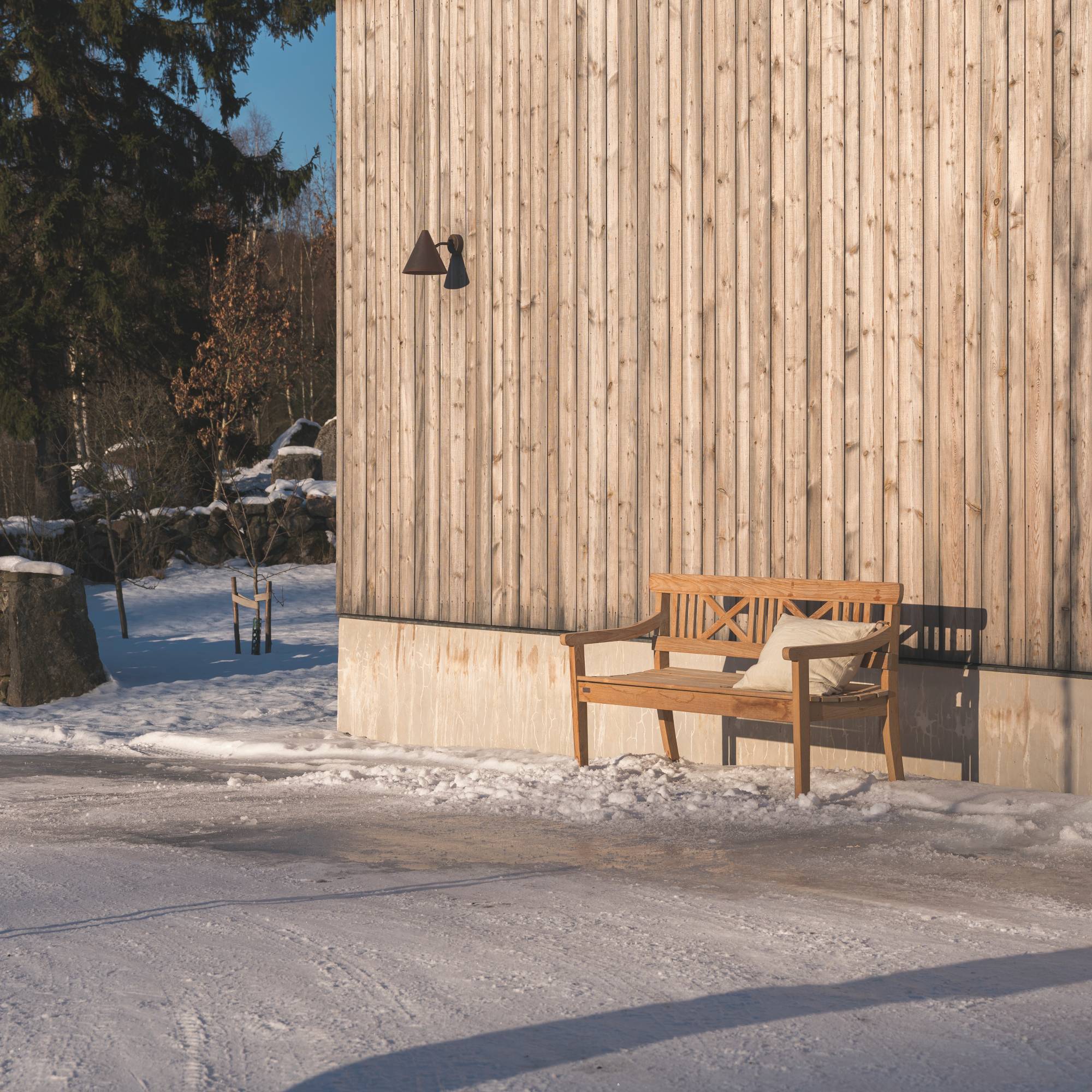 Drachmann Bench