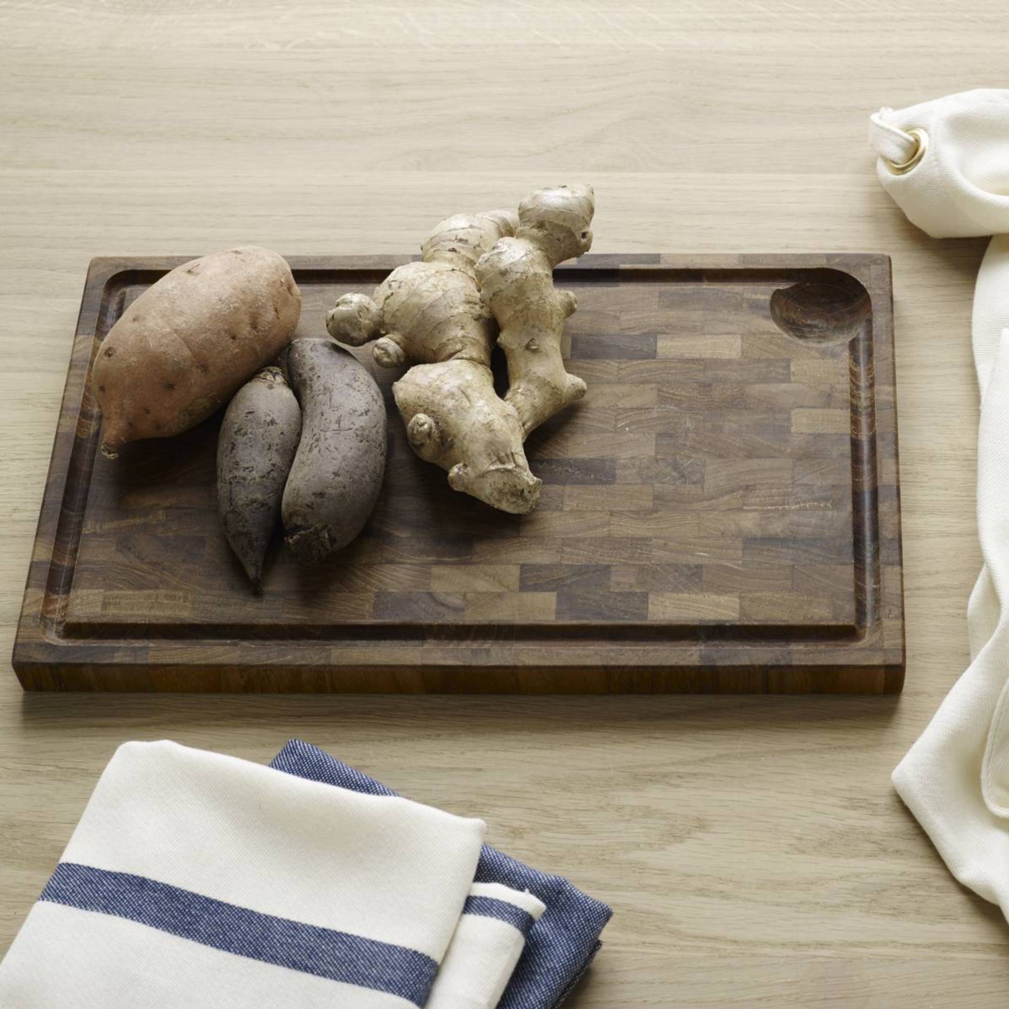 Dania Cutting Board