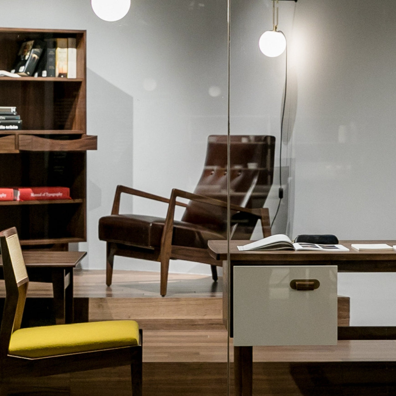 Risom Lounge Chair