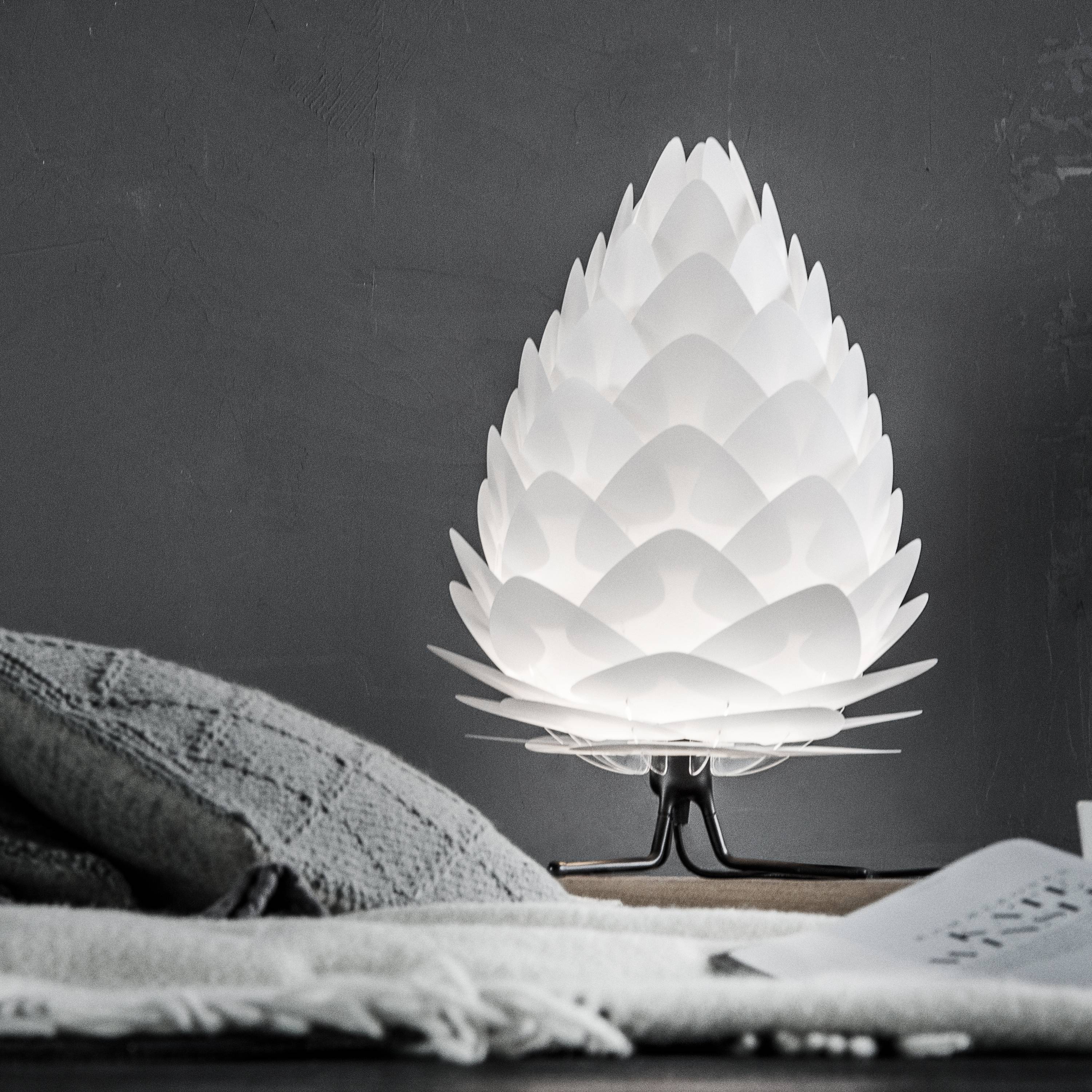 Conia Adjustable Tripod Table Lamp