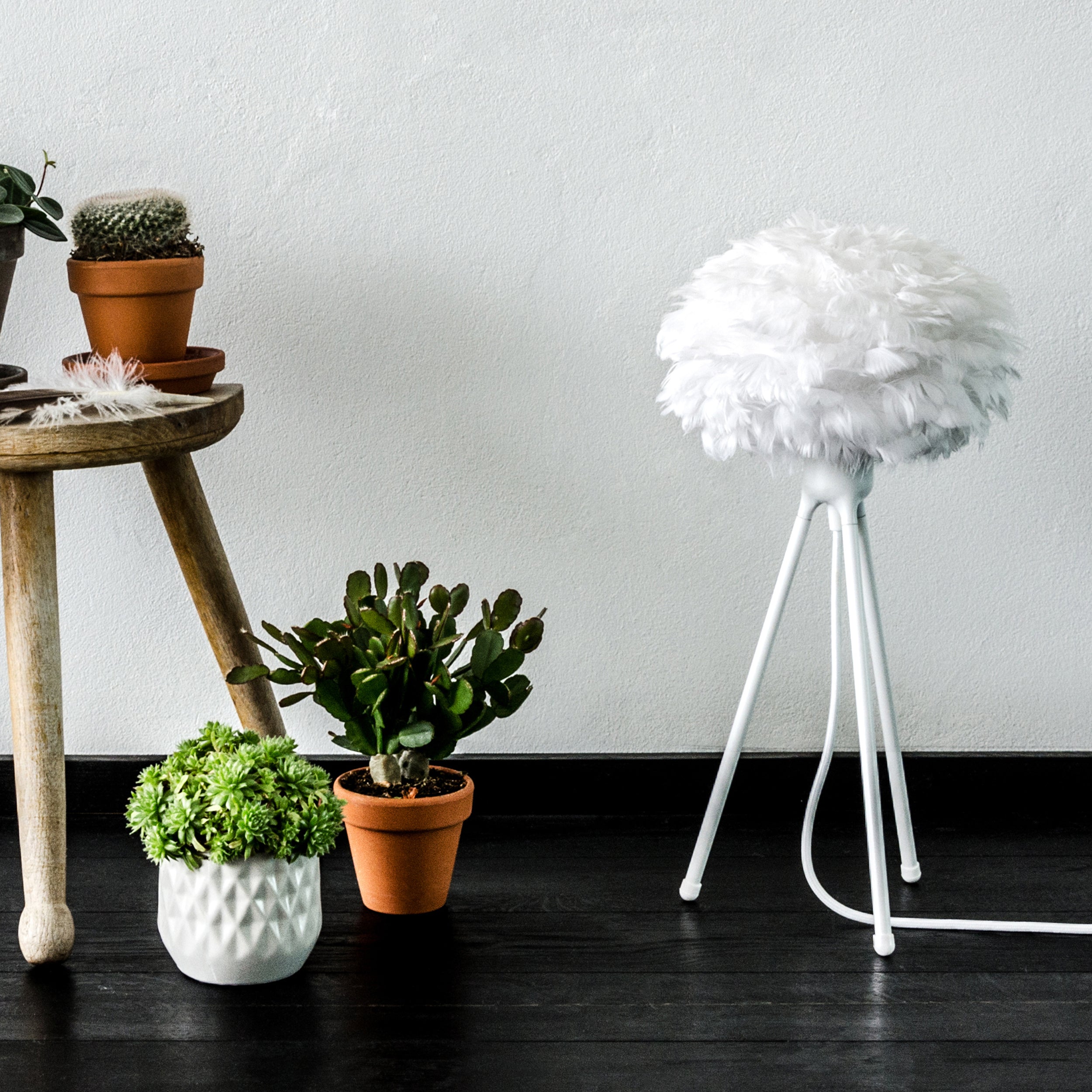 Eos Tripod Table Lamp