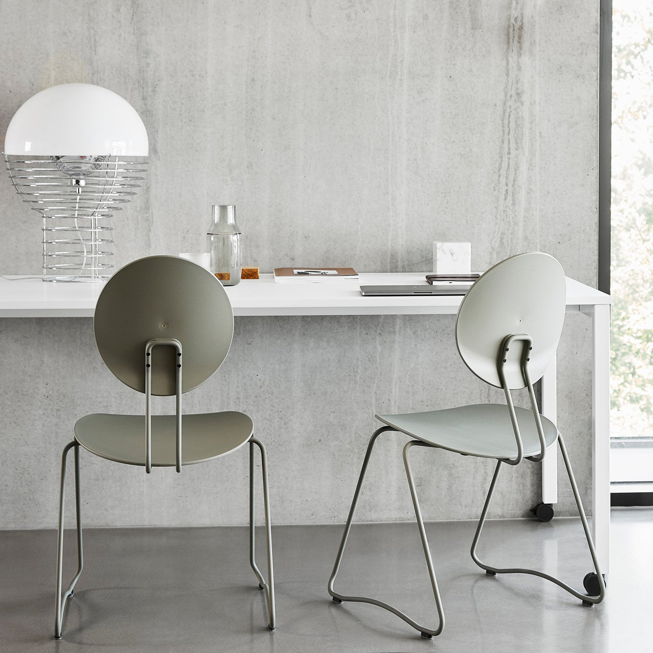 Panton Move Table