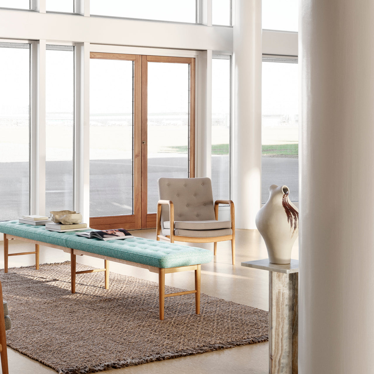 VLA76 Foyer Chair