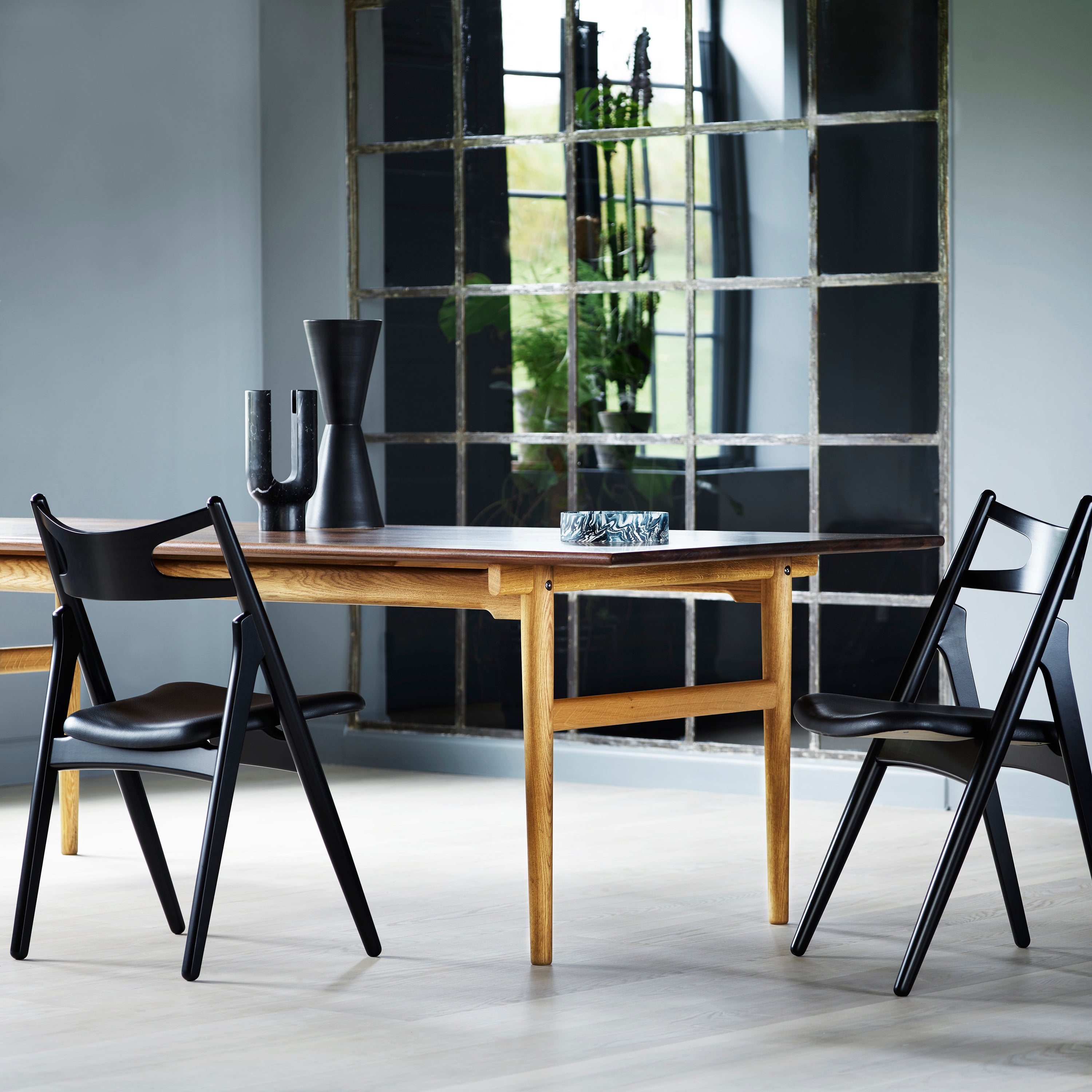 CH327 Dining Table