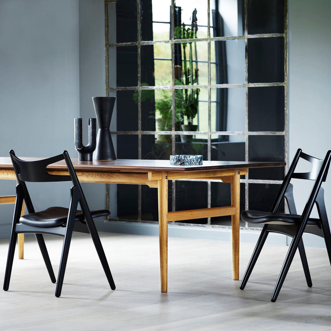 CH327 Dining Table