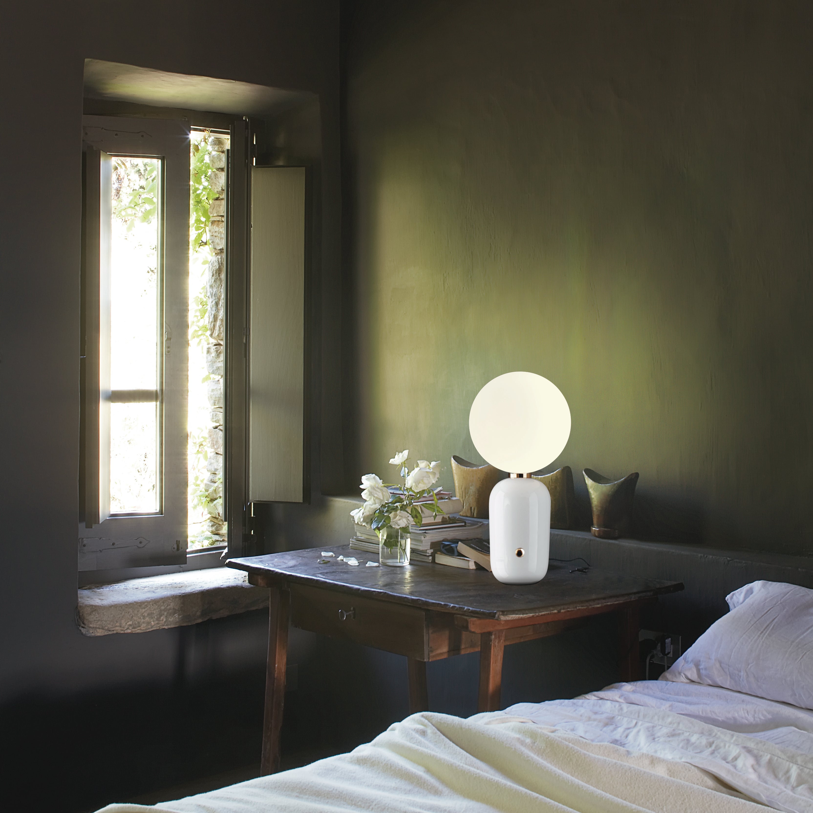 Aballs Table Lamp